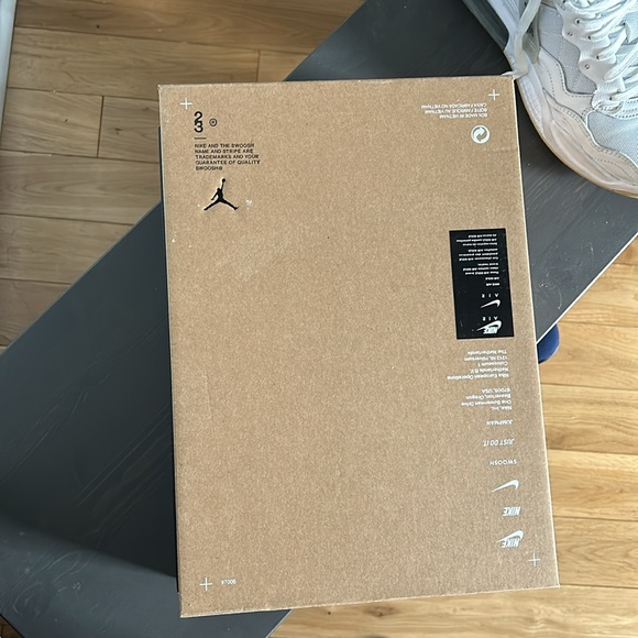 Women’s Jordan’s MA2 - Picture 13 of 14